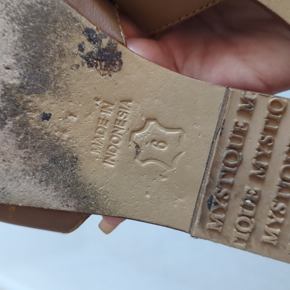 Mystique Boutique Rhinestone Buckle Slide Sandals Tan Brown Leather - Picture 5 of 8